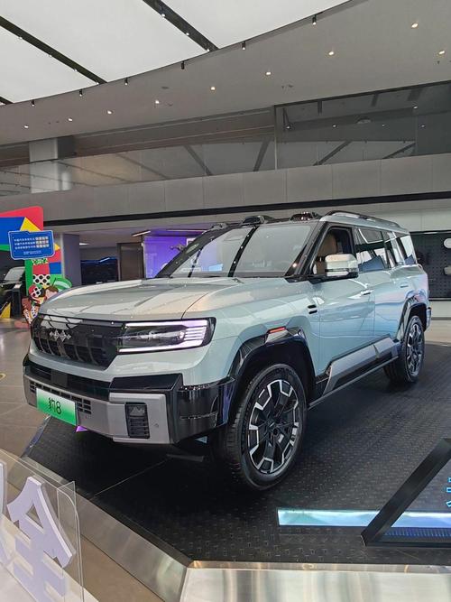 深圳259比亚迪方程豹硬派越野的爆款，英菲尼迪35周年与你共成长